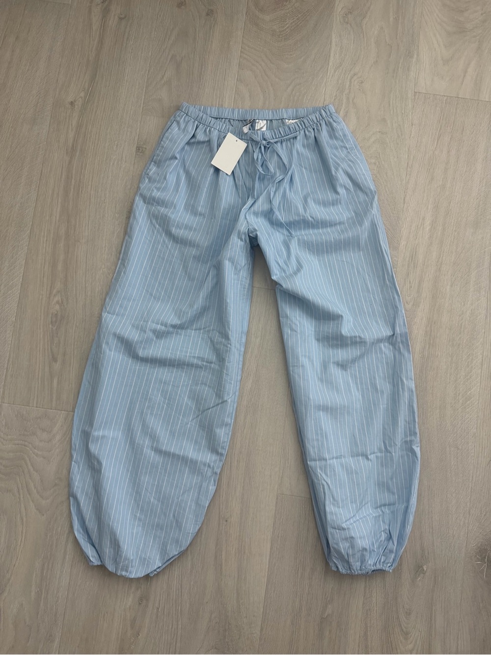 H&M Light Blue Pinstripe Elastic-Waist Joggers for Women